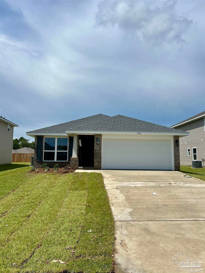 Photo 1 of 11 — 450 Well Line Rd 1A, Cantonment, FL 32533