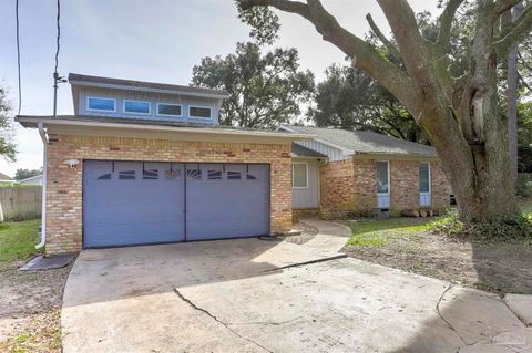 2143 Yardley Cir Pensacola FL 32526