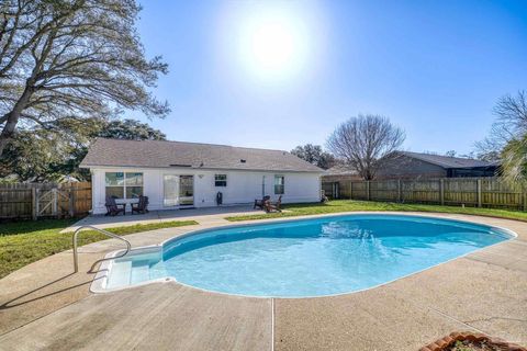 1265 Sanibel Ln Gulf Breeze FL 32563