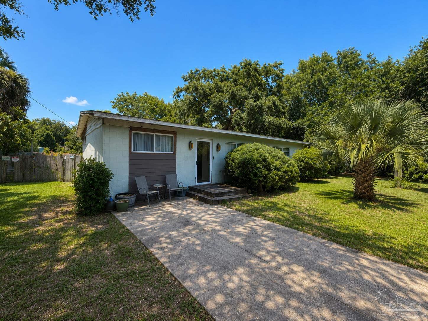 Photo 1 of 16 — 108 Tonawanda Dr, Pensacola, FL 32506
