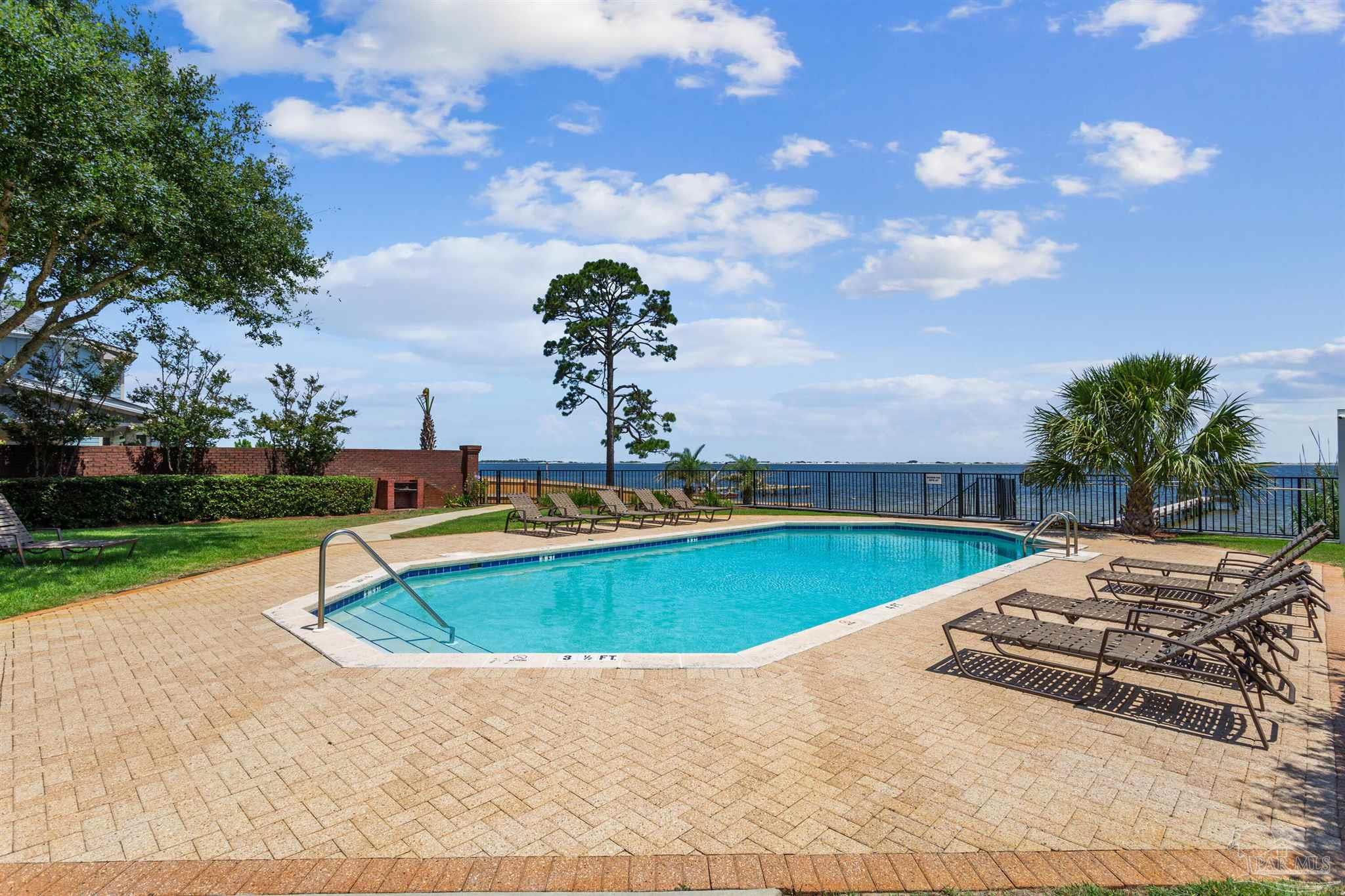 Navarre, Florida 32566, United States, 4 Bedrooms Bedrooms, ,3 BathroomsBathrooms,Residential,Contingent,25760