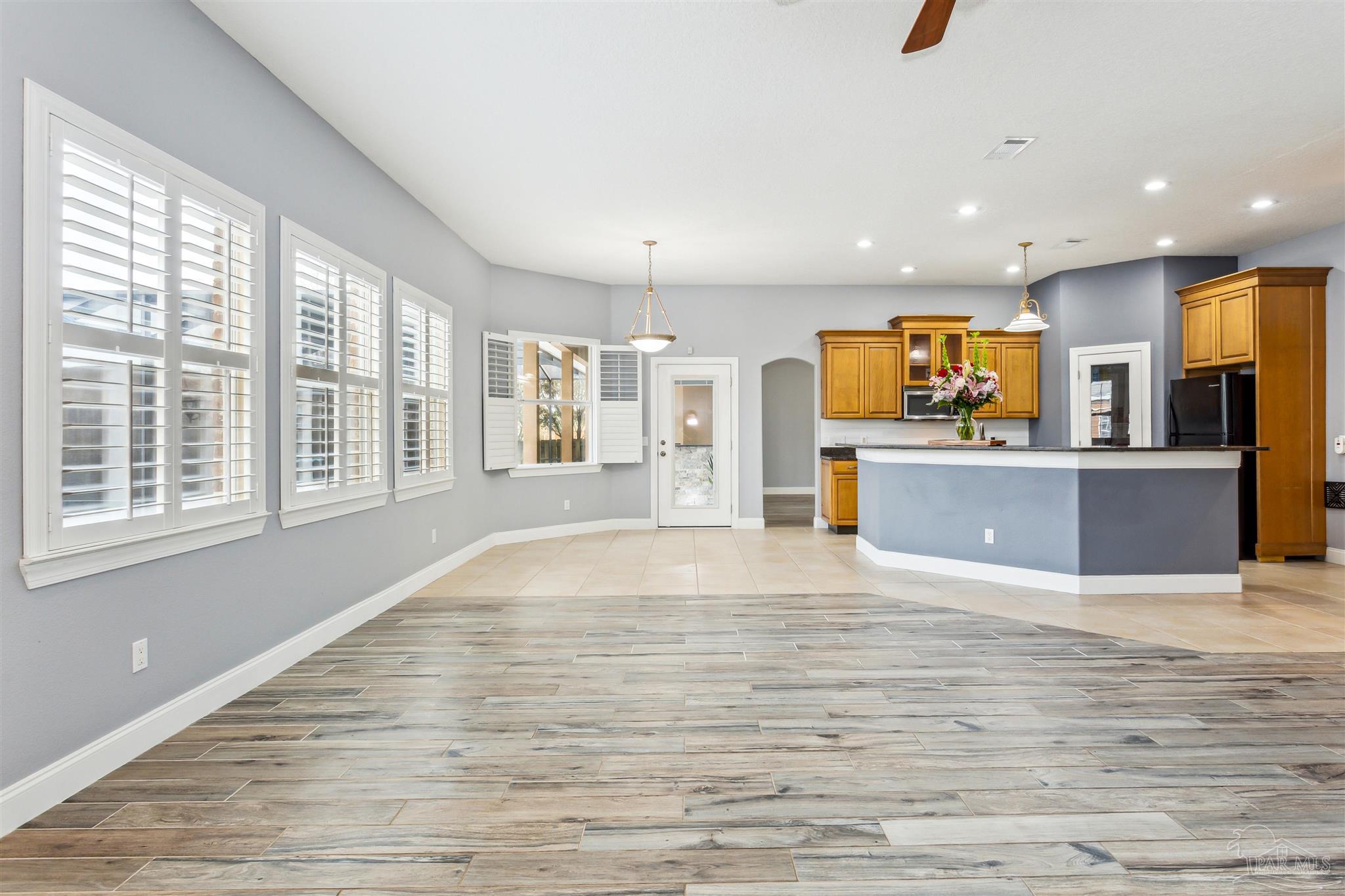 Navarre, Florida 32566, United States, 4 Bedrooms Bedrooms, ,3 BathroomsBathrooms,Residential,Contingent,25760