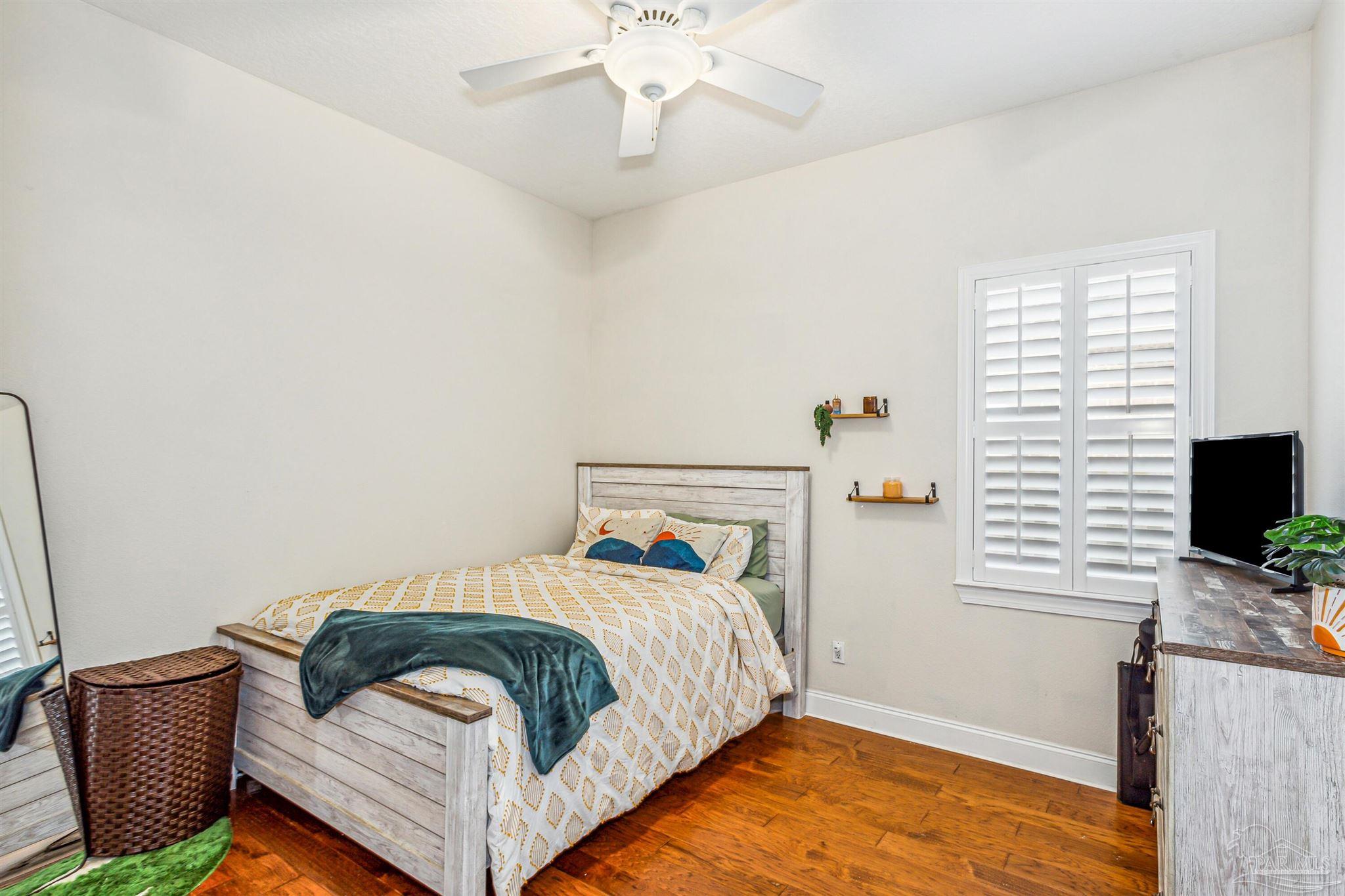 Navarre, Florida 32566, United States, 4 Bedrooms Bedrooms, ,3 BathroomsBathrooms,Residential,Contingent,25760