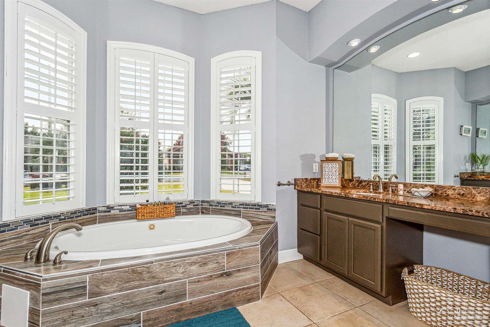 Navarre, Florida 32566, United States, 4 Bedrooms Bedrooms, ,3 BathroomsBathrooms,Residential,Contingent,25760