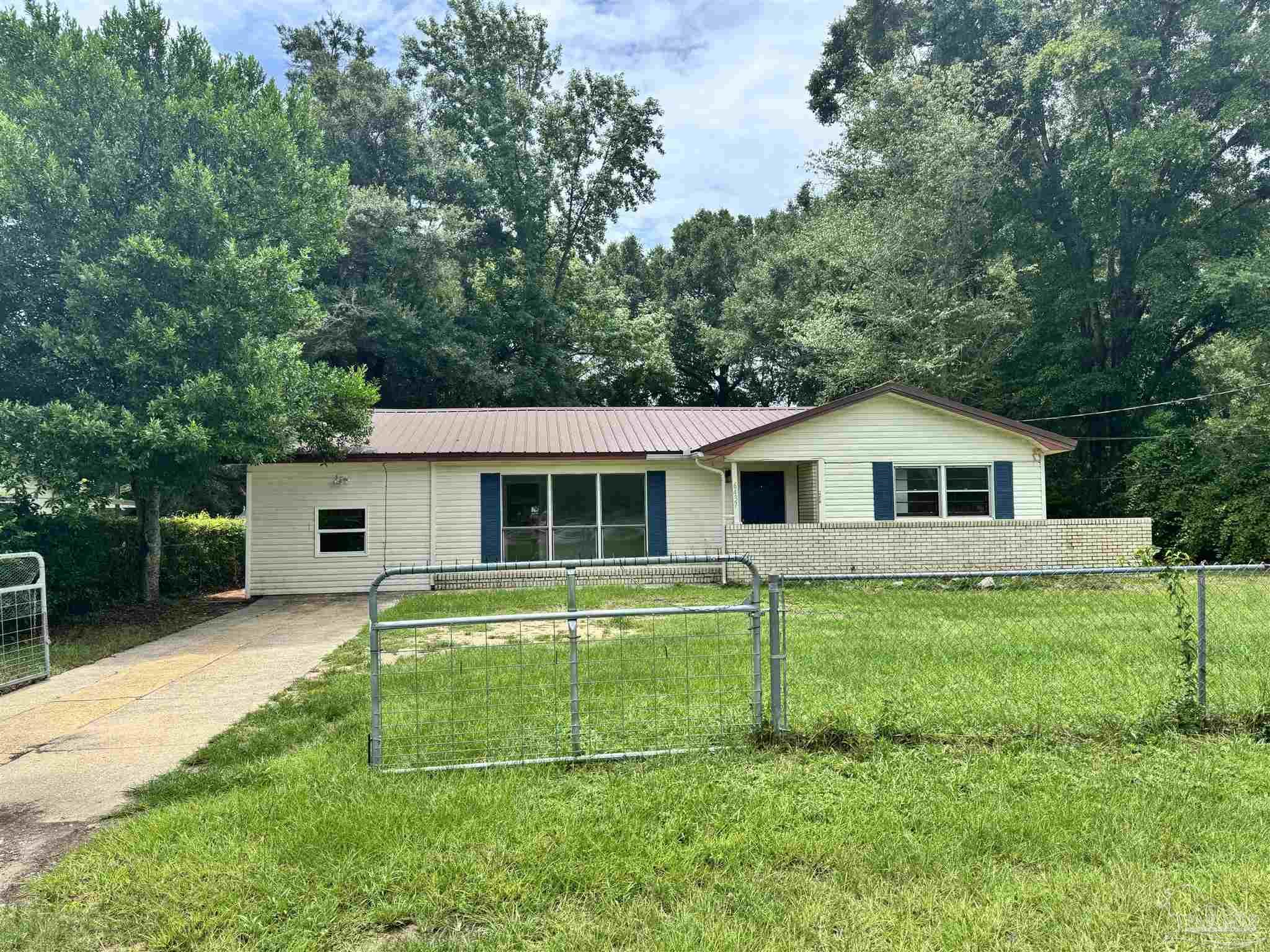 Photo 1 of 13 — 6437 Magnolia St, Milton, FL 32570
