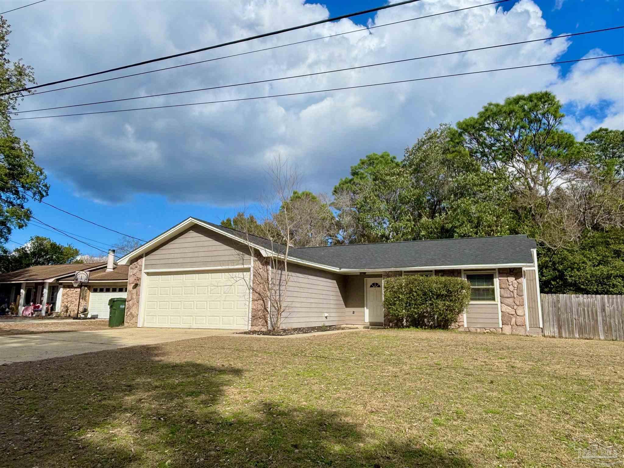 Photo 1 of 24 — 2912 Breckenridge Dr, Pensacola, FL 32526