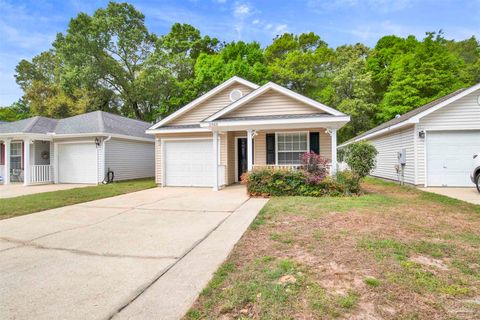 2388 Trailwood Dr Cantonment FL 32533