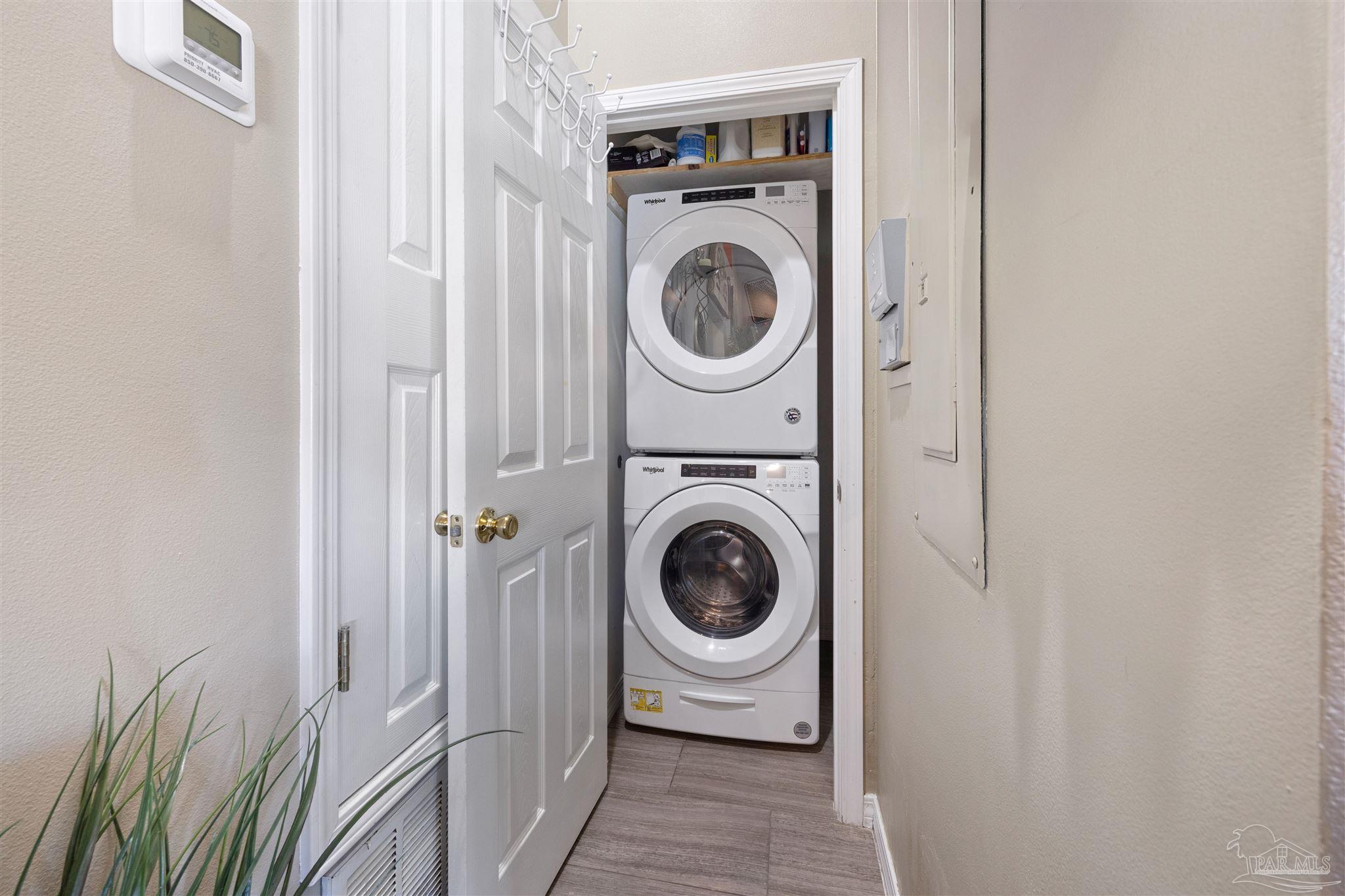 Navarre Beach, Florida 32566, United States, 3 Bedrooms Bedrooms, ,3 BathroomsBathrooms,Residential,Active,103440