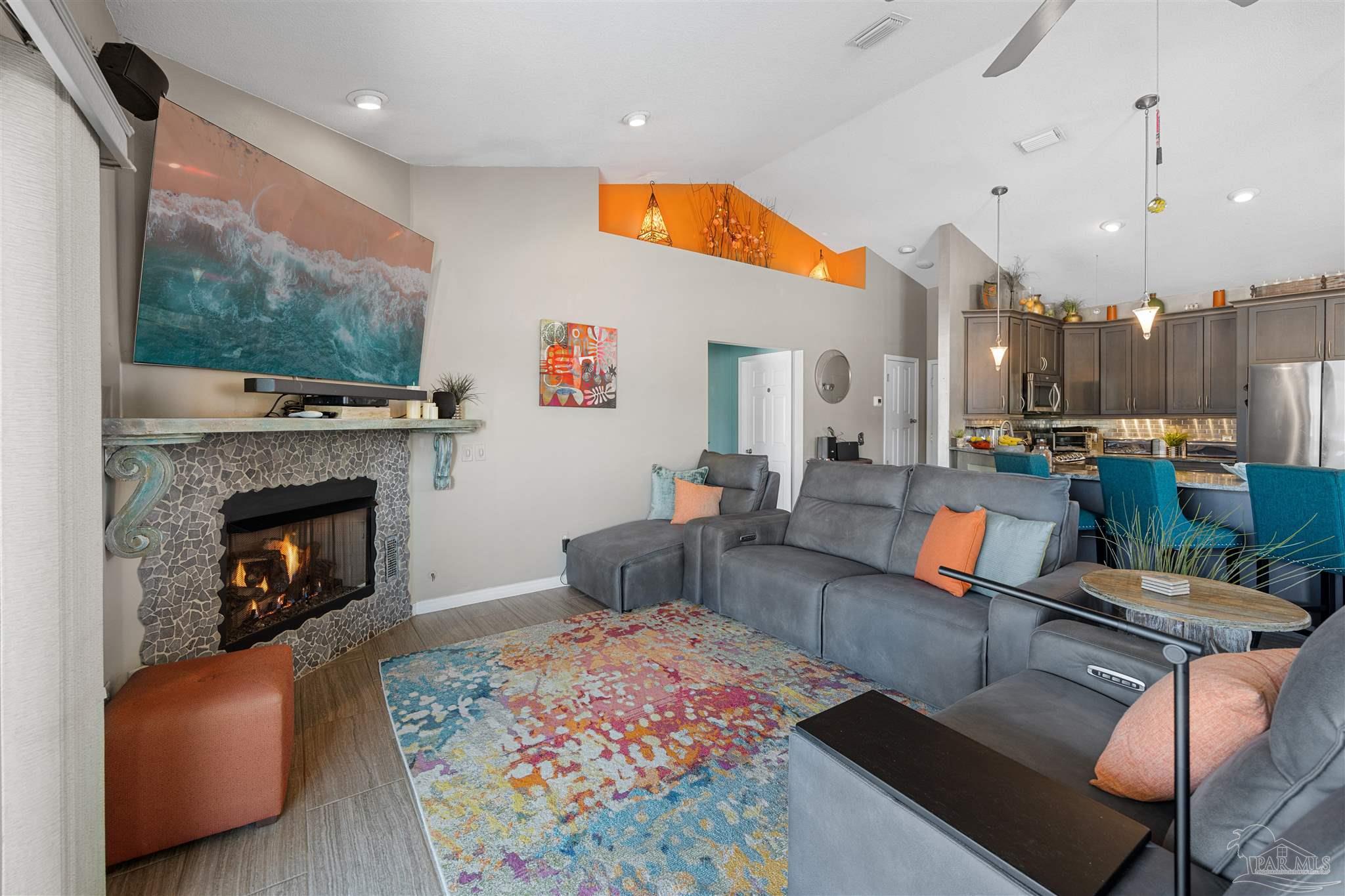 Navarre Beach, Florida 32566, United States, 3 Bedrooms Bedrooms, ,3 BathroomsBathrooms,Residential,Active,103440