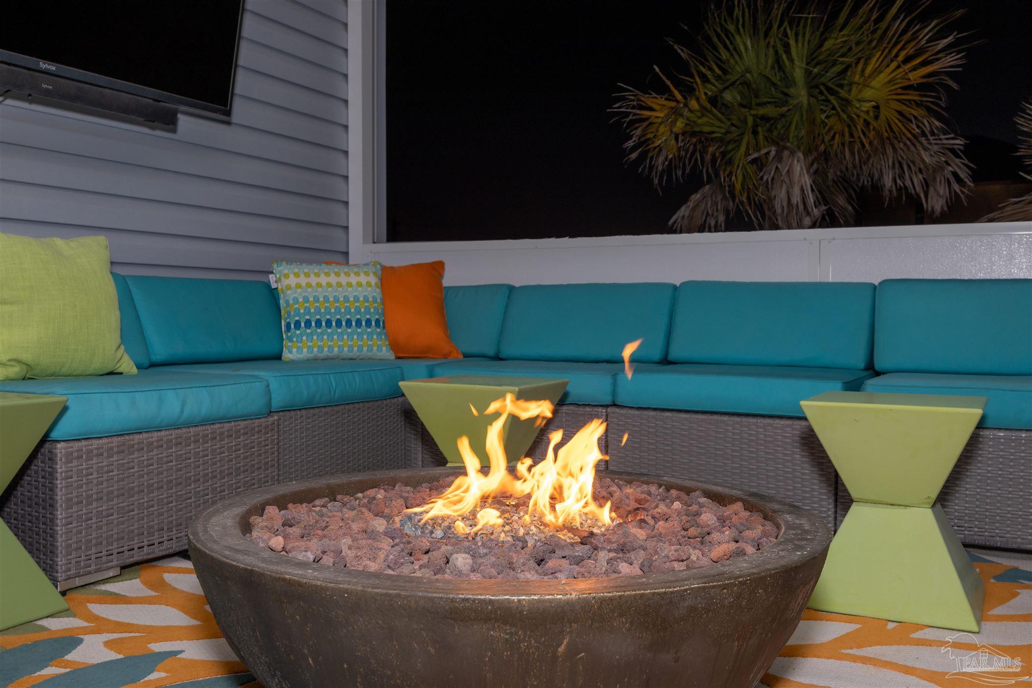 Navarre Beach, Florida 32566, United States, 3 Bedrooms Bedrooms, ,3 BathroomsBathrooms,Residential,Active,103440