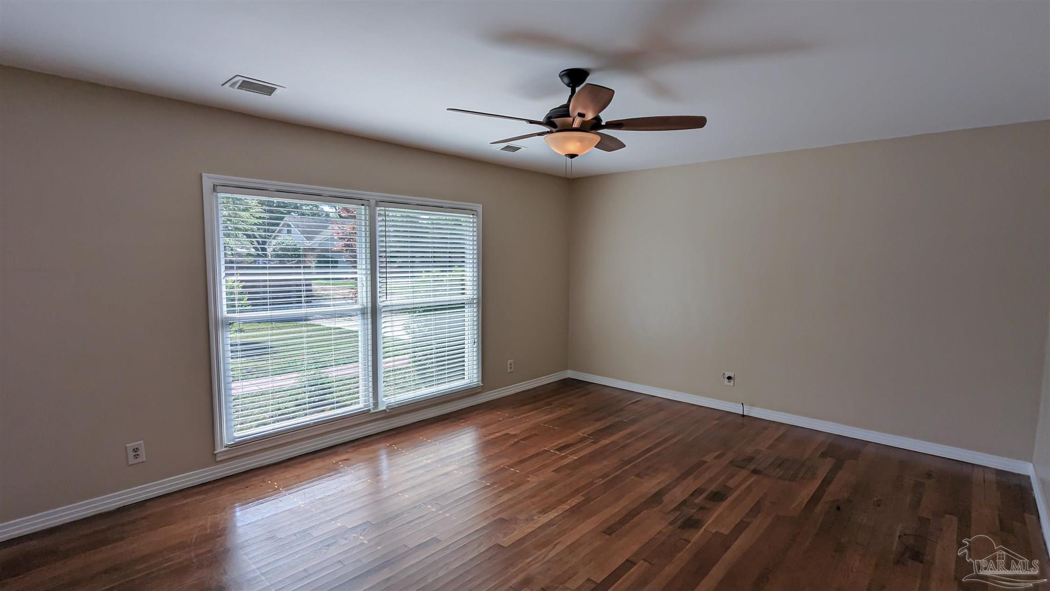 Photo 5 of 22 of 1691 Foulis Dr house