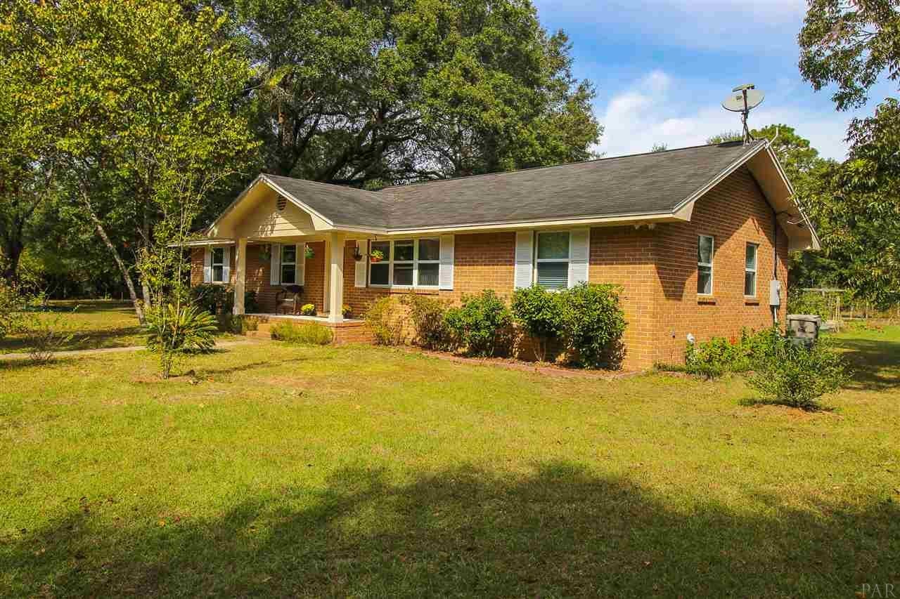 Photo 1 of 21 — 9825 Heather Dr, Pensacola, FL 32533