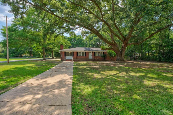 6425 ASPEN AVE, MILTON, FL 32570 - Image e5dfc4f2c0629eb05a06c90b9e15f813/3198757980