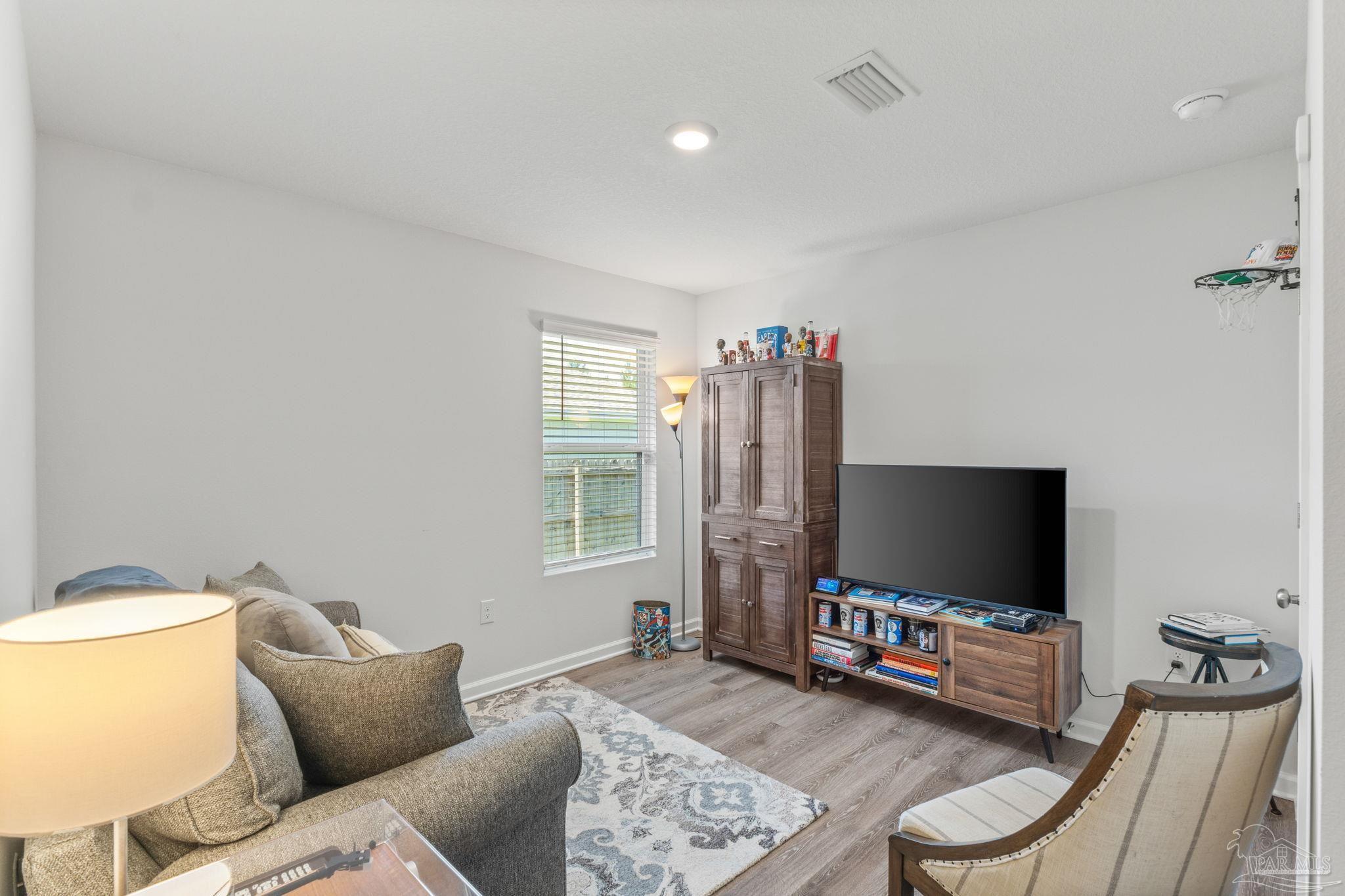 Pensacola, Florida 32526, United States, 4 Bedrooms Bedrooms, ,2 BathroomsBathrooms,Residential,Active,200244