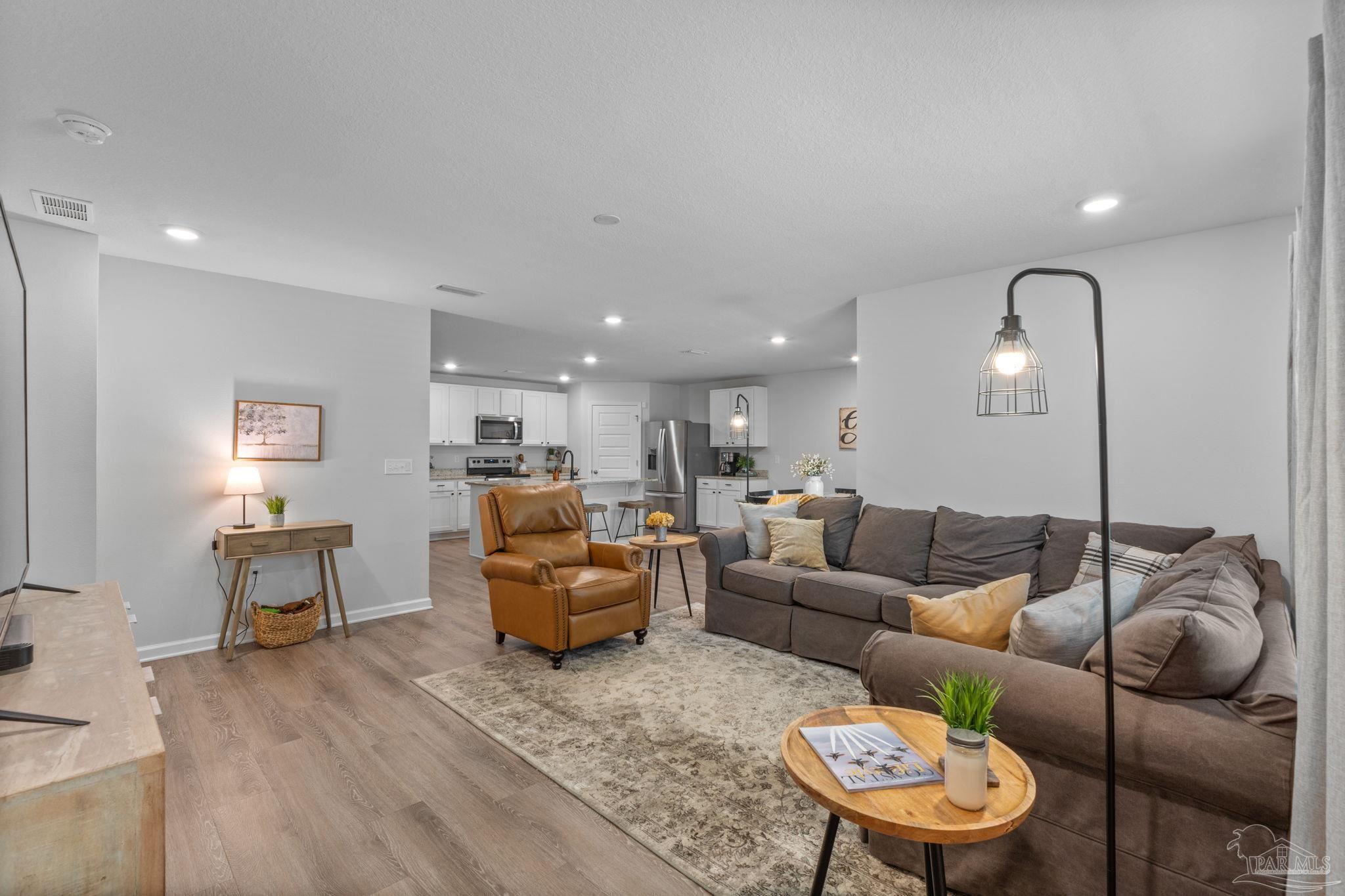 Pensacola, Florida 32526, United States, 4 Bedrooms Bedrooms, ,2 BathroomsBathrooms,Residential,Active,200244