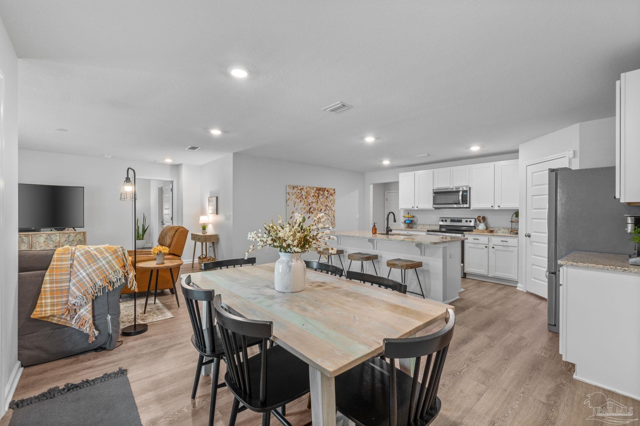 Pensacola, Florida 32526, United States, 4 Bedrooms Bedrooms, ,2 BathroomsBathrooms,Residential,Active,200244