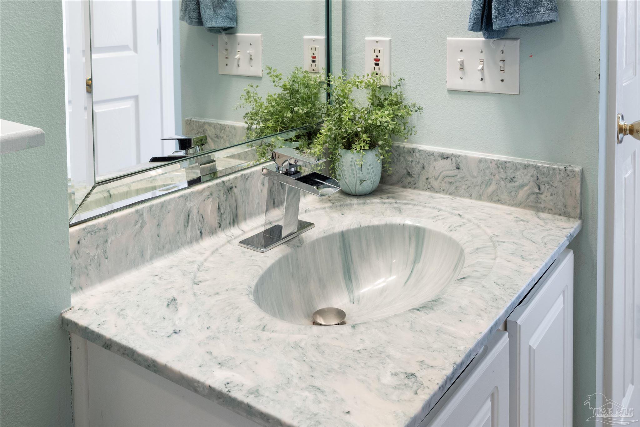 Navarre Beach, Florida 32566, United States, 3 Bedrooms Bedrooms, ,3 BathroomsBathrooms,Residential,Active,179783