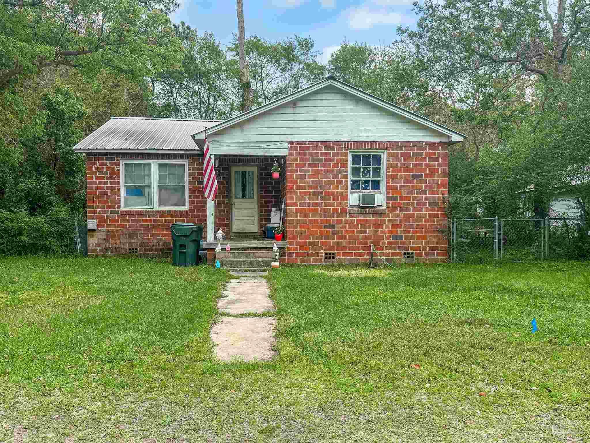 Photo 1 of 14 — 5378 Alabama St, Milton, FL 32570