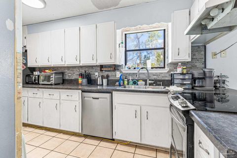A home in Pace