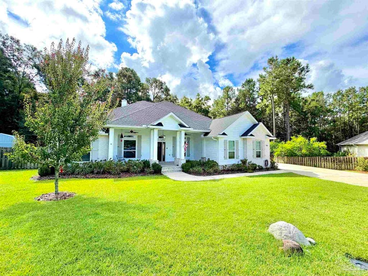 Photo 1 of 40 — 5886 Augustine Dr, Pace, FL 32571