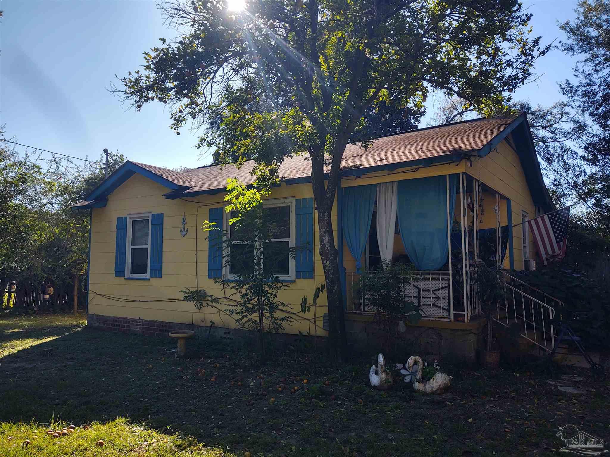 Photo 1 of 7 — 5217 Admiral Halsey Rd, Milton, FL 32583