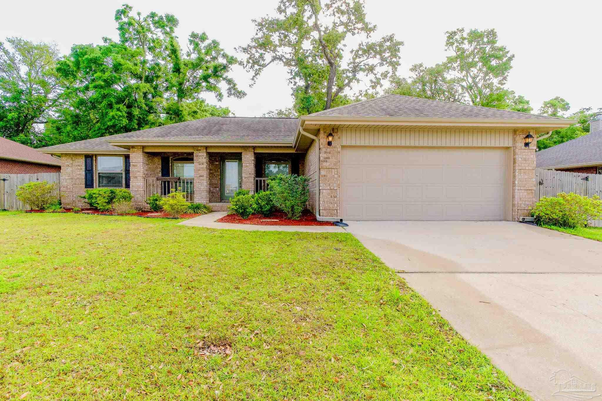 Photo 1 of 19 — 4700 Belvedere Cir, Pace, FL 32571