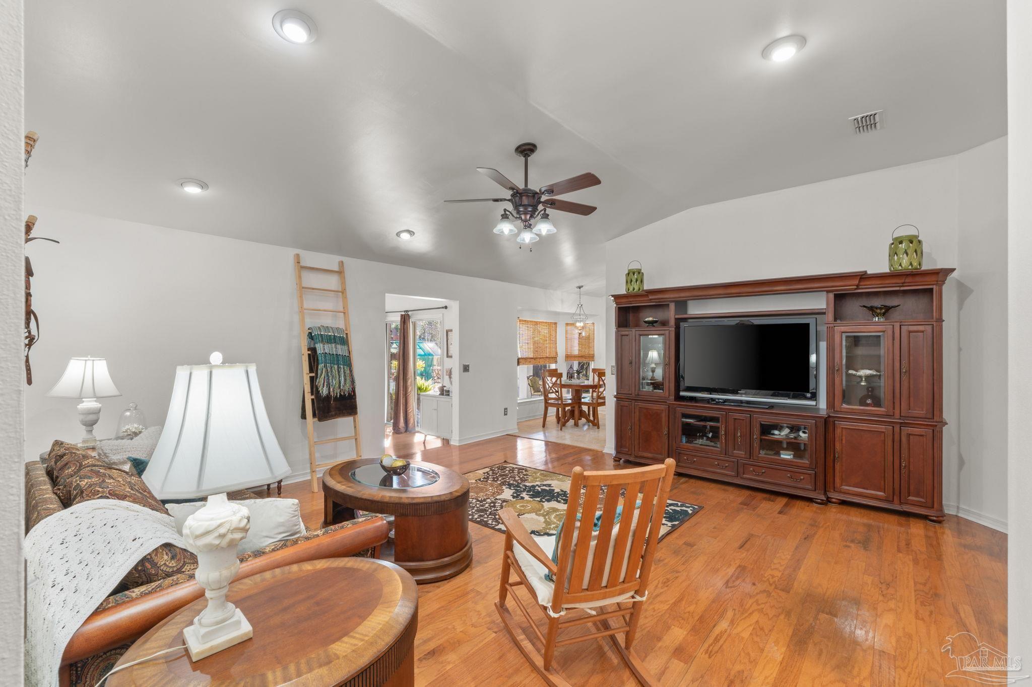 Navarre, Florida 32566, United States, 4 Bedrooms Bedrooms, ,2 BathroomsBathrooms,Residential,Active,257397