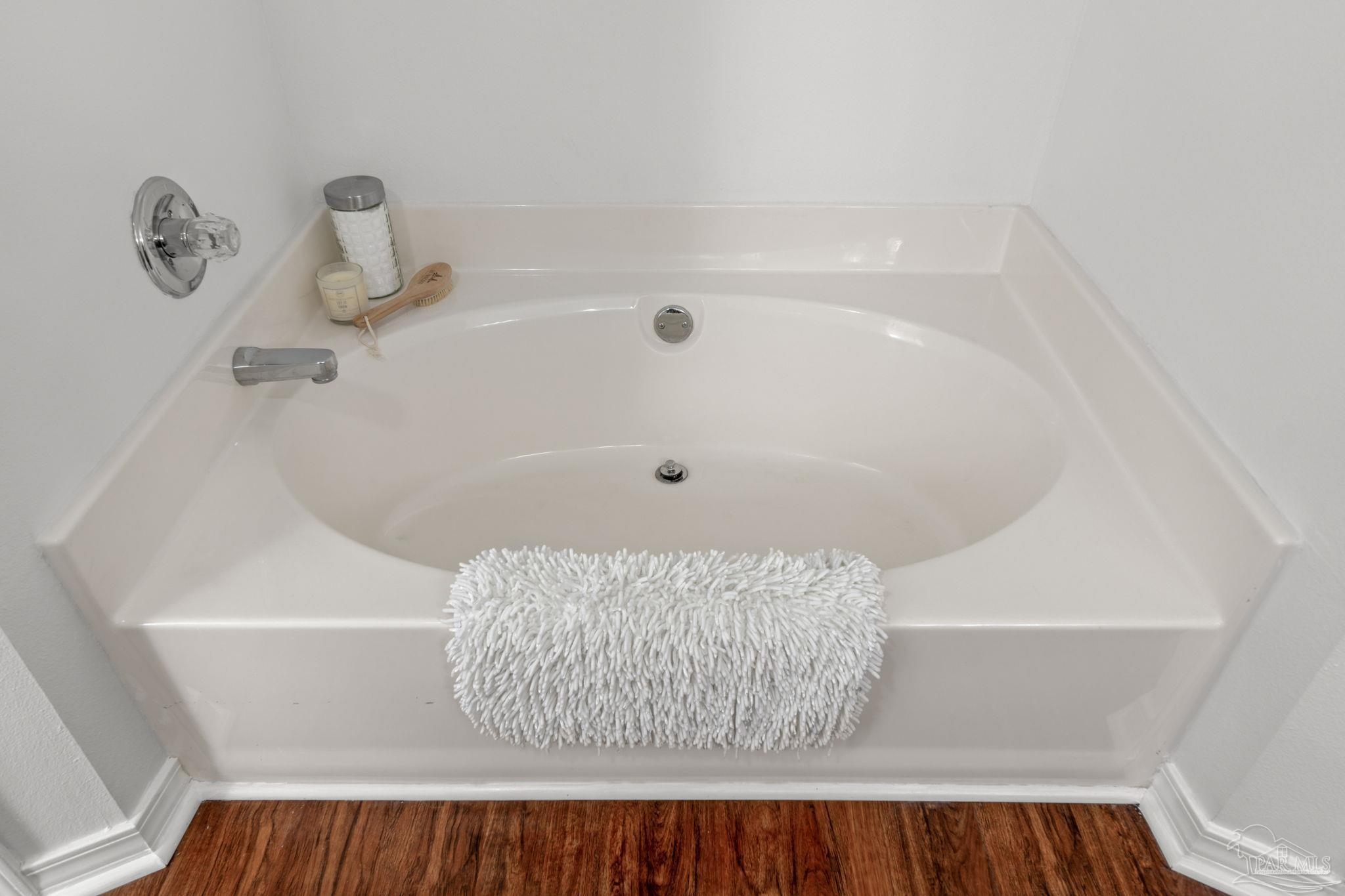 Navarre, Florida 32566, United States, 4 Bedrooms Bedrooms, ,2 BathroomsBathrooms,Residential,Active,257397