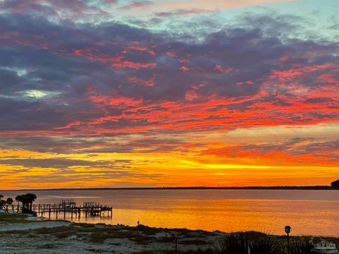 A home in Navarre Beach