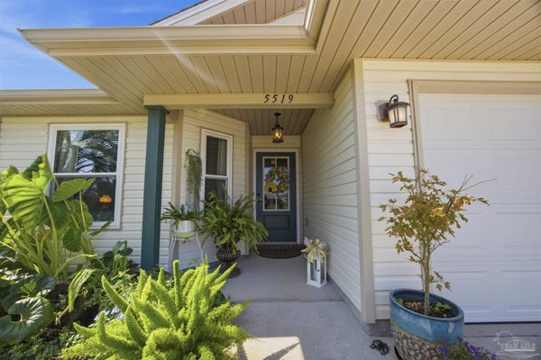 5519 SEA SPRAY CT, GULF BREEZE, FL 32563 - Image f0cadb7c424a4b3cd2b702db820d804a/3065347660