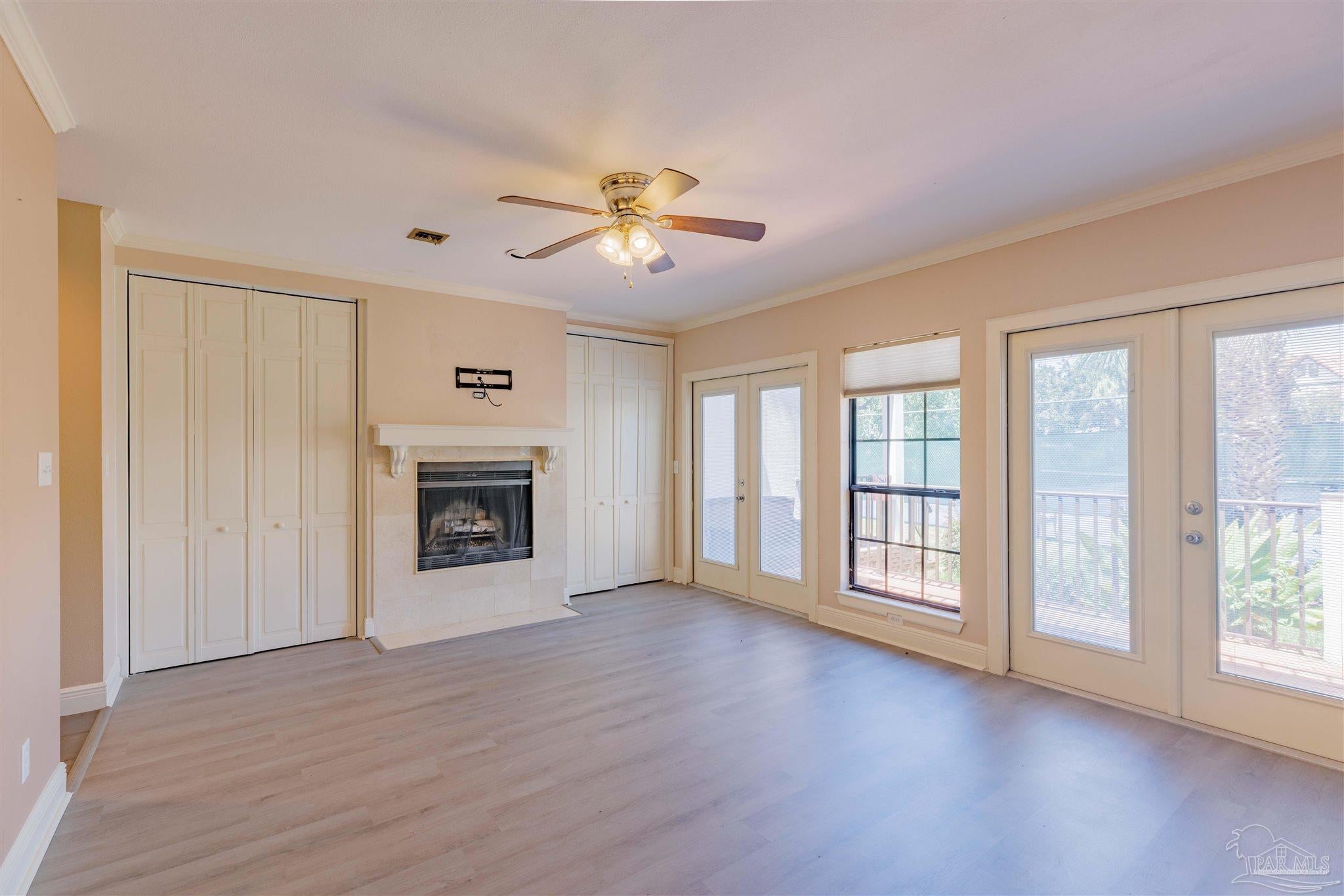 120 Baybridge Dr G