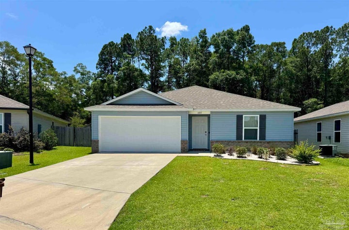 Photo 1 of 24 — 6433 June Bug Dr, Milton, FL 32583