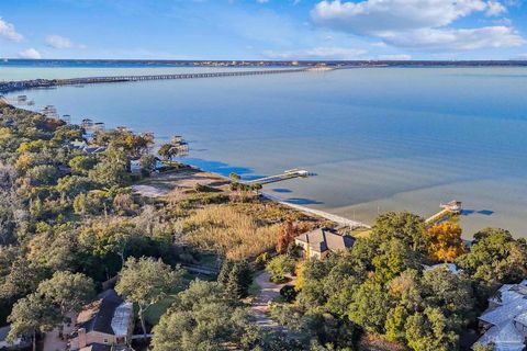 A home in Gulf Breeze