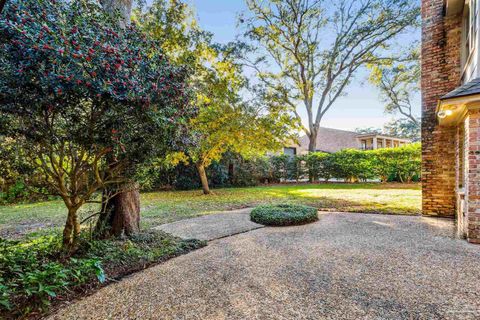 A home in Gulf Breeze