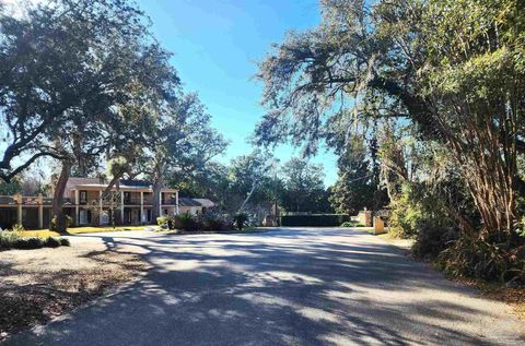 A home in Gulf Breeze