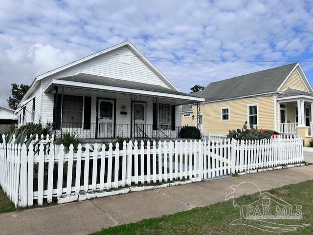 Pensacola, Florida 32502, United States, 3 Bedrooms Bedrooms, ,1 BathroomBathrooms,Residential,Contingent,4692
