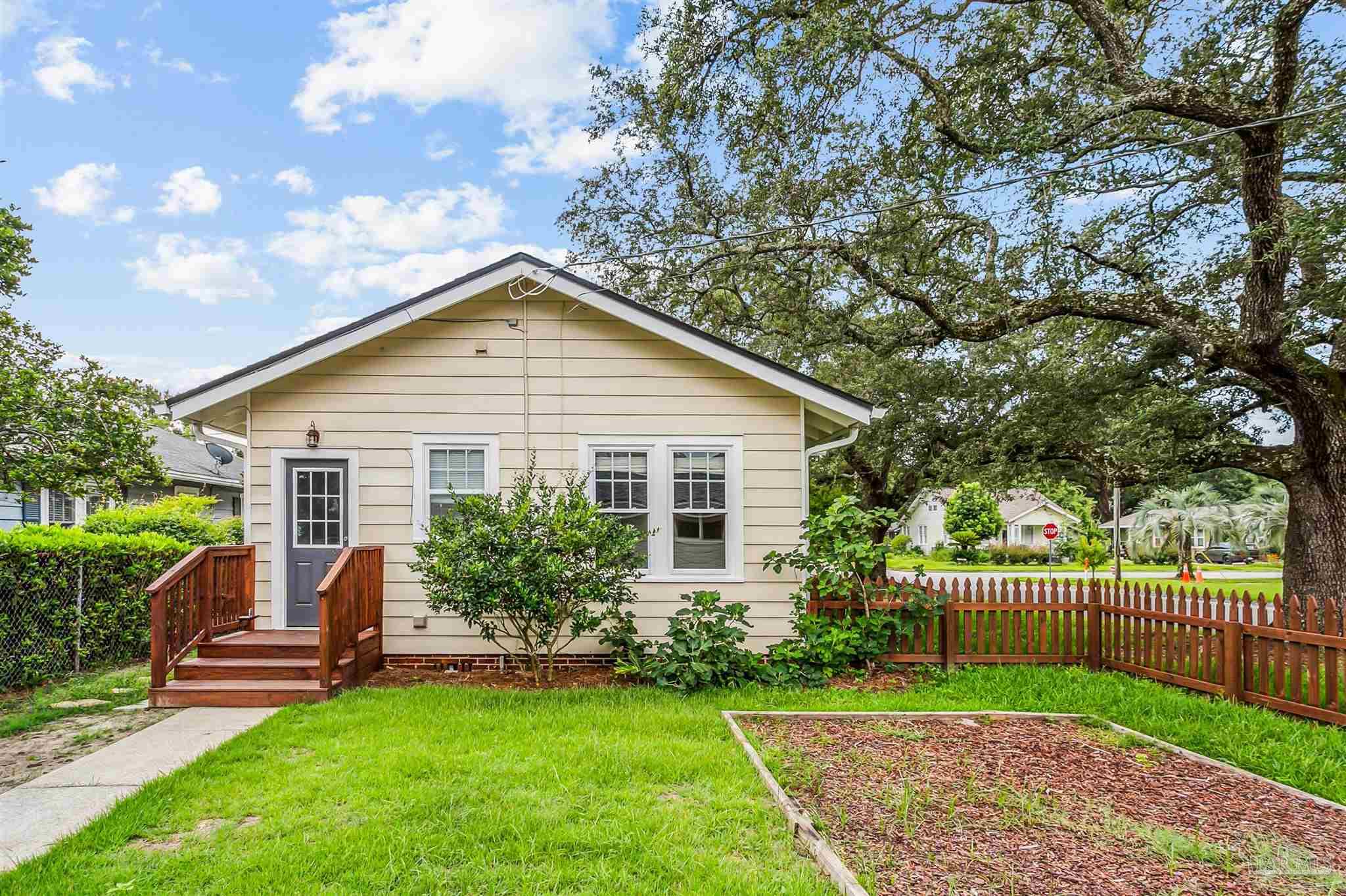 Pensacola, Florida 32503, United States, 3 Bedrooms Bedrooms, ,1 BathroomBathrooms,Residential,Active,161515