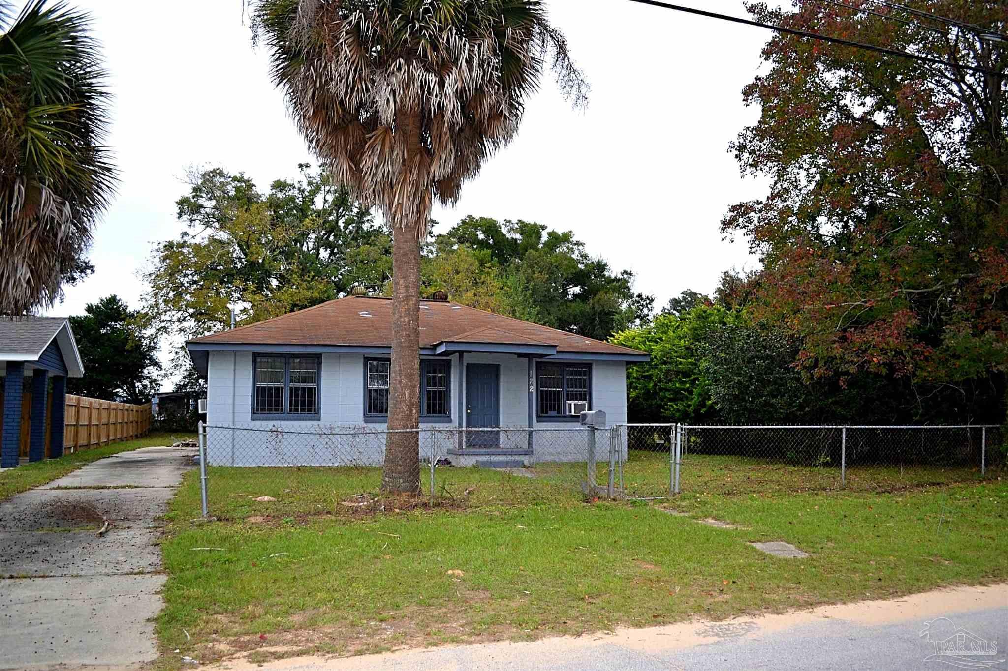 Photo 1 of 31 — 122 W Scott St, Pensacola, FL 32501