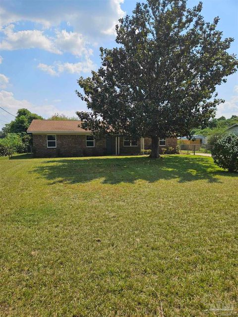 Photo of 7763 Helms Rd, Pensacola, FL 32526 (MLS # 670974)