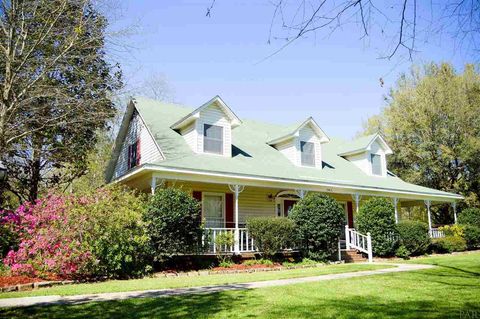 A home in Atmore