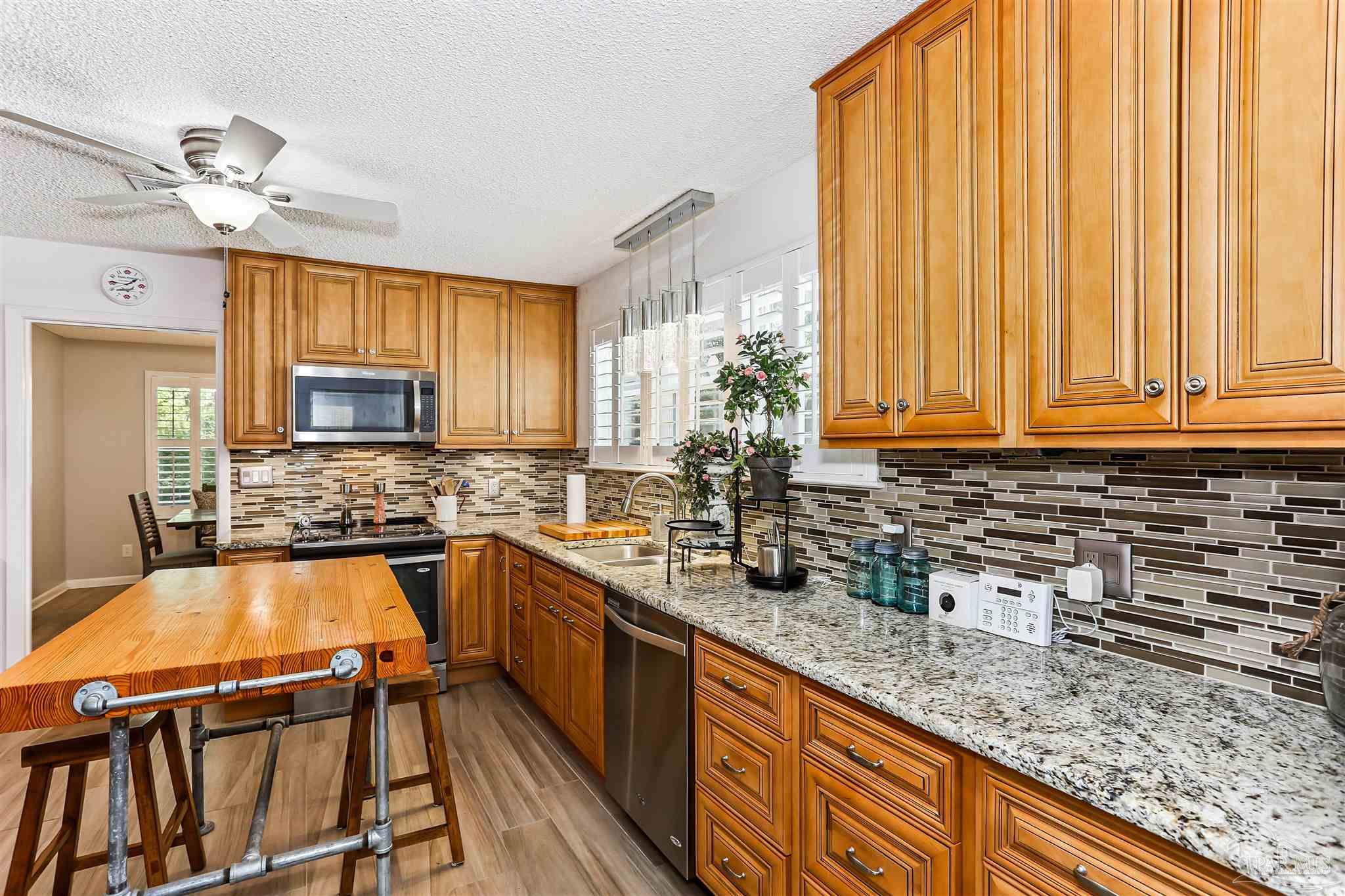 Milton, Florida 32570, United States, 3 Bedrooms Bedrooms, ,2 BathroomsBathrooms,Residential,Active,205561