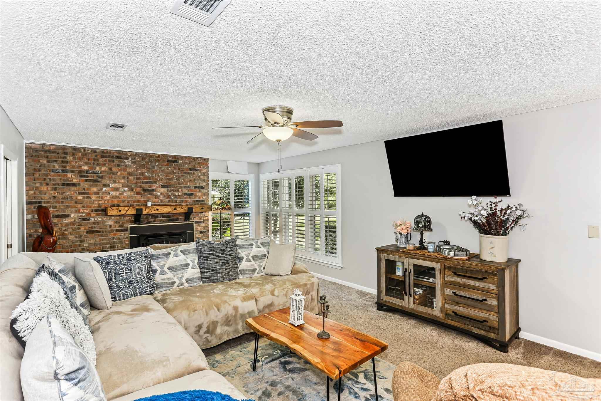 Milton, Florida 32570, United States, 3 Bedrooms Bedrooms, ,2 BathroomsBathrooms,Residential,Active,205561