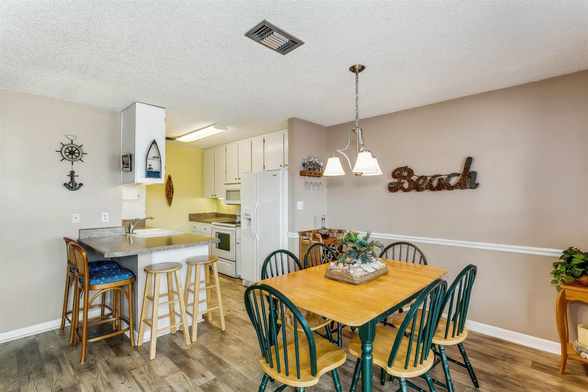 Photo 10 of 29 of 1448 Tina Dr 212 condo