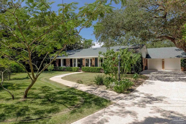 326 N SUNSET BLVD, GULF BREEZE, FL 32561 - Image fedb69fb9b272cf7efa94b9becd5229a/2848848181