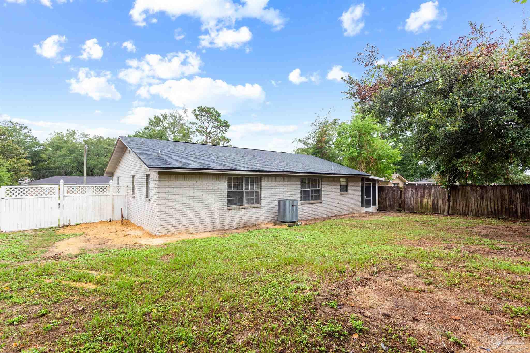Pensacola, Florida 32526, United States, 3 Bedrooms Bedrooms, ,2 BathroomsBathrooms,Residential,Pending,16752