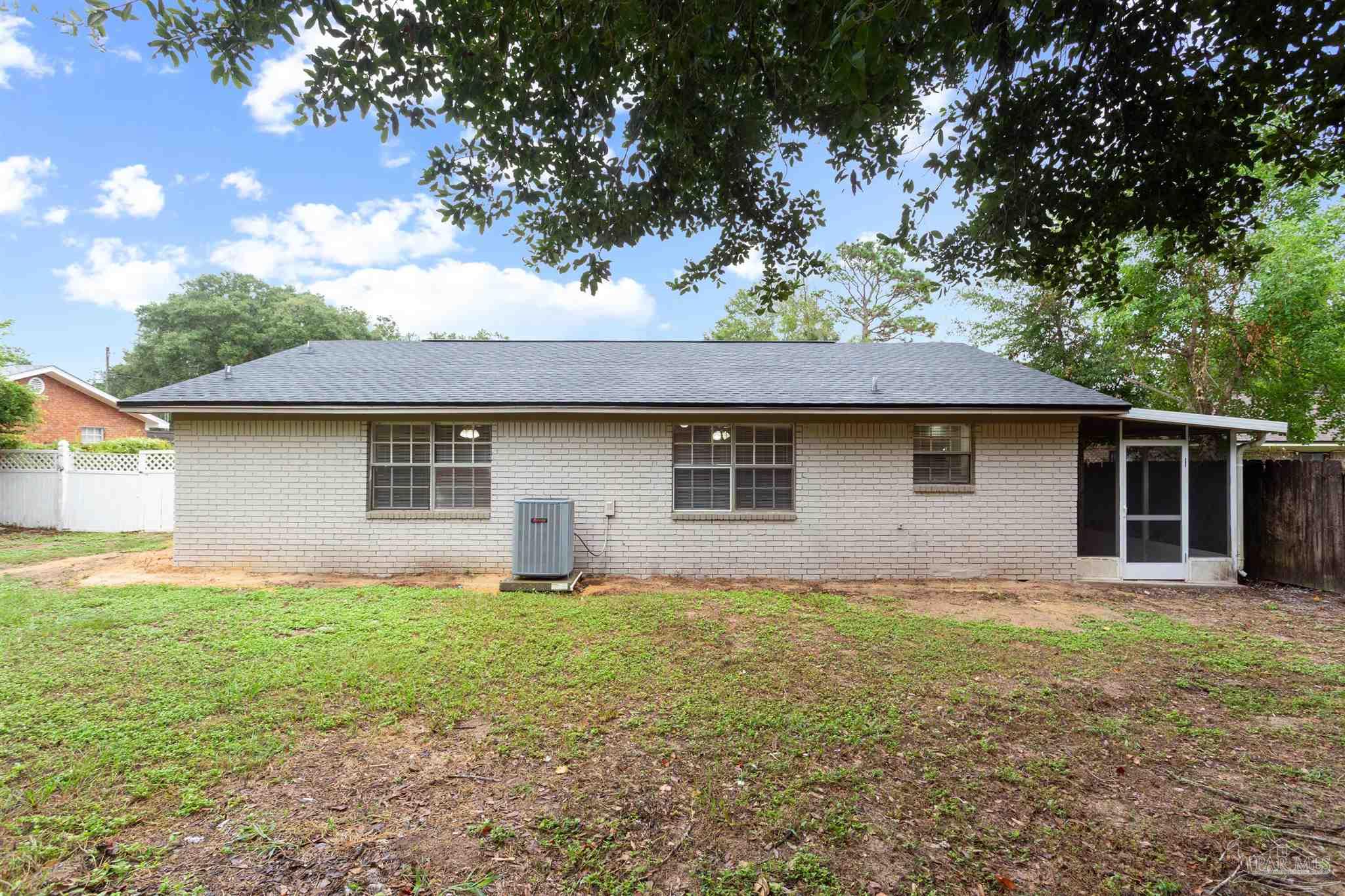 Pensacola, Florida 32526, United States, 3 Bedrooms Bedrooms, ,2 BathroomsBathrooms,Residential,Pending,16752