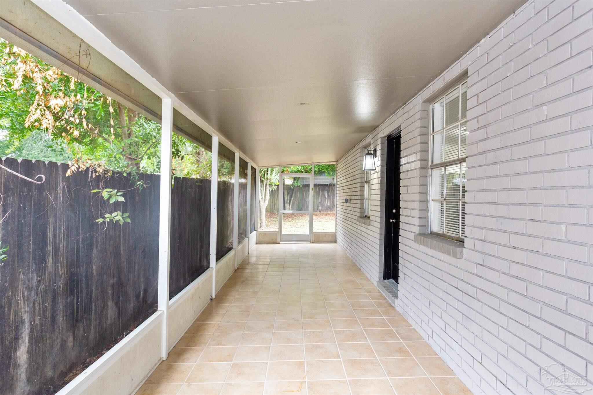 Pensacola, Florida 32526, United States, 3 Bedrooms Bedrooms, ,2 BathroomsBathrooms,Residential,Pending,16752