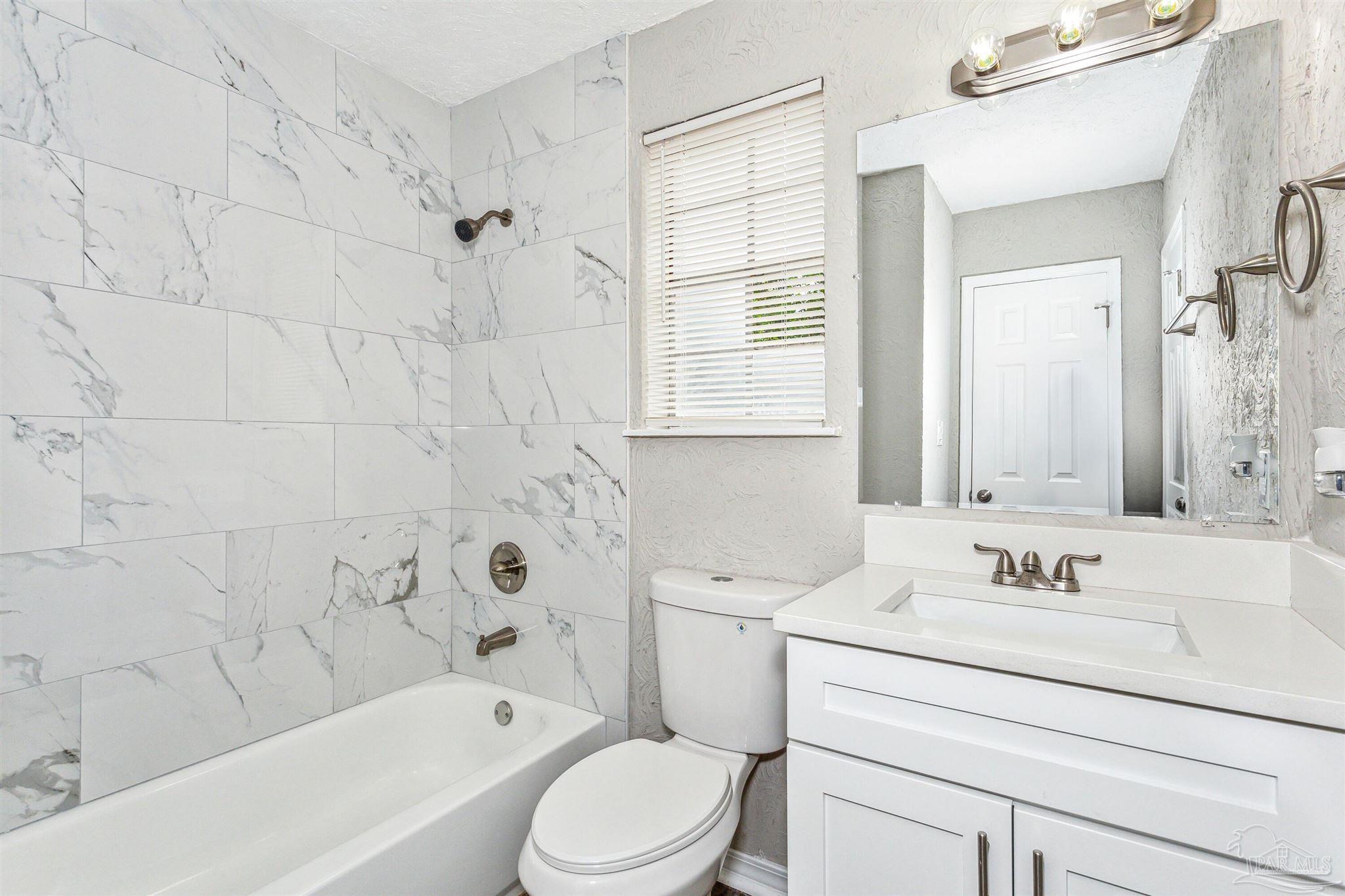 Pensacola, Florida 32526, United States, 3 Bedrooms Bedrooms, ,2 BathroomsBathrooms,Residential,Pending,16752