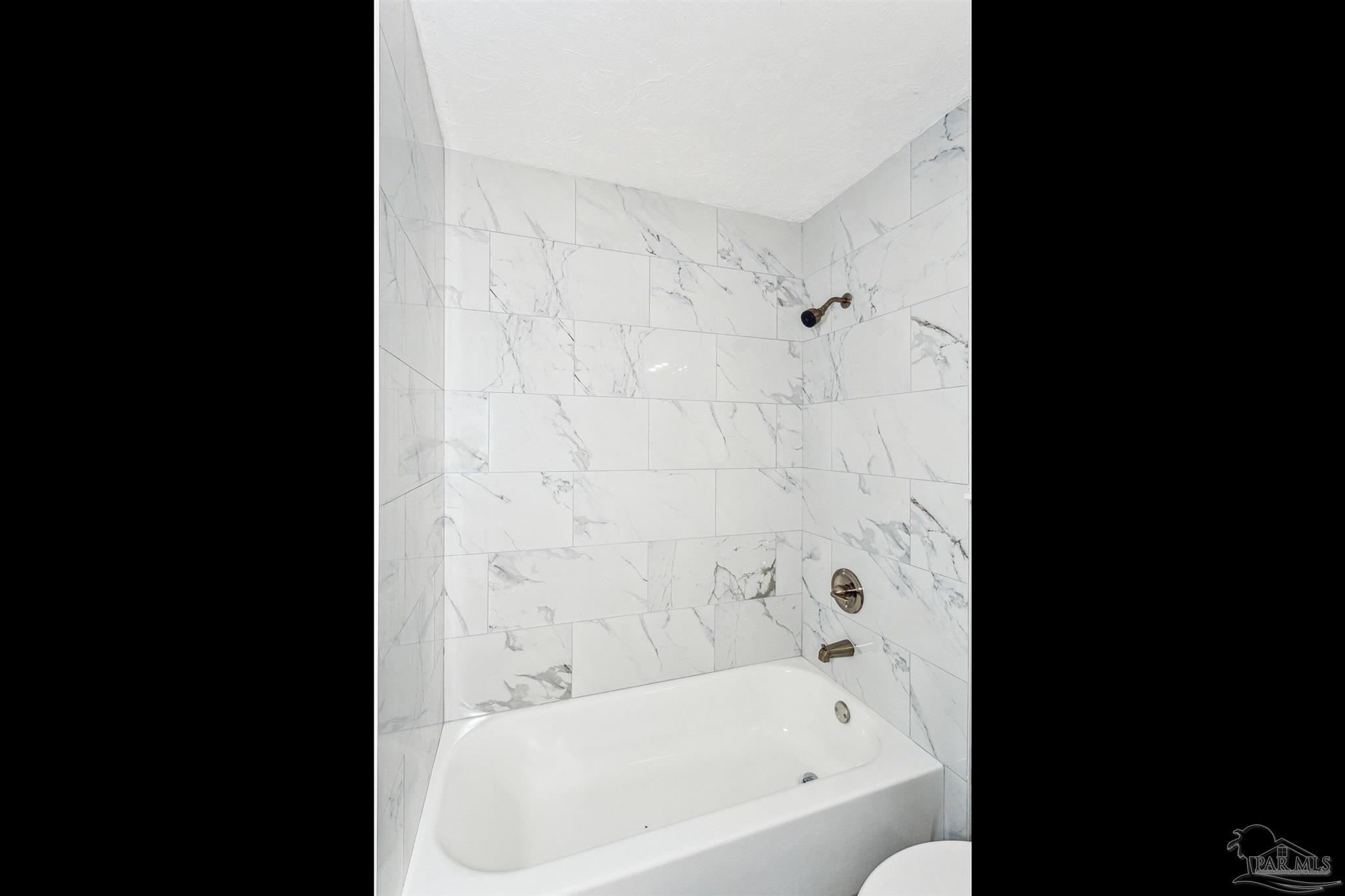 Pensacola, Florida 32526, United States, 3 Bedrooms Bedrooms, ,2 BathroomsBathrooms,Residential,Pending,16752