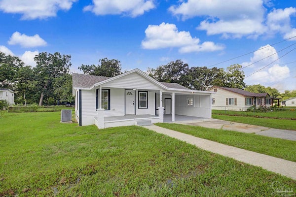 1119 MUSCOGEE RD, CANTONMENT, FL 32533 - Image fffbb9908b846ccd0e905688bfee8f79/3012001014